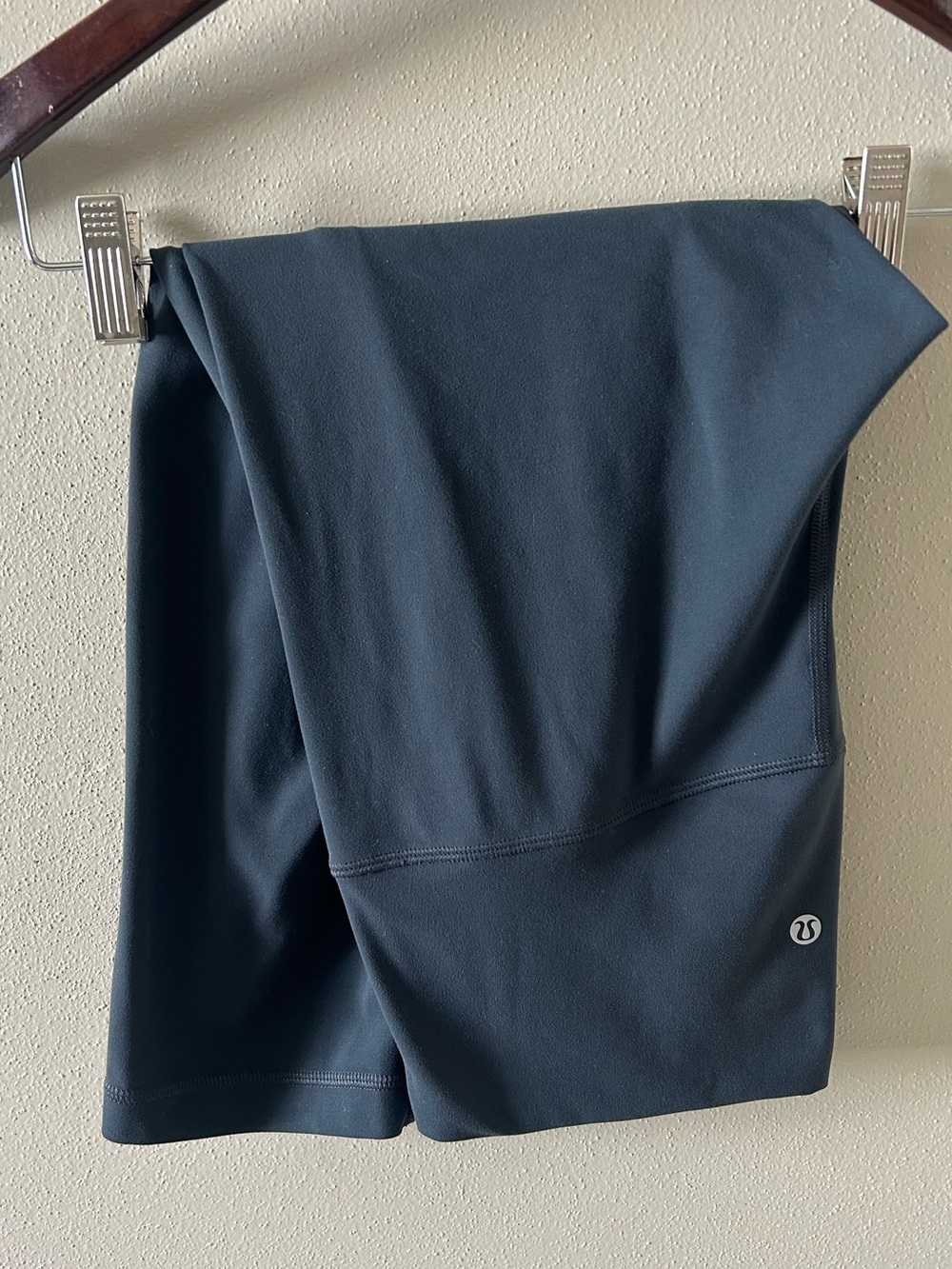 Lululemon Grey Capri Leggings Size 10